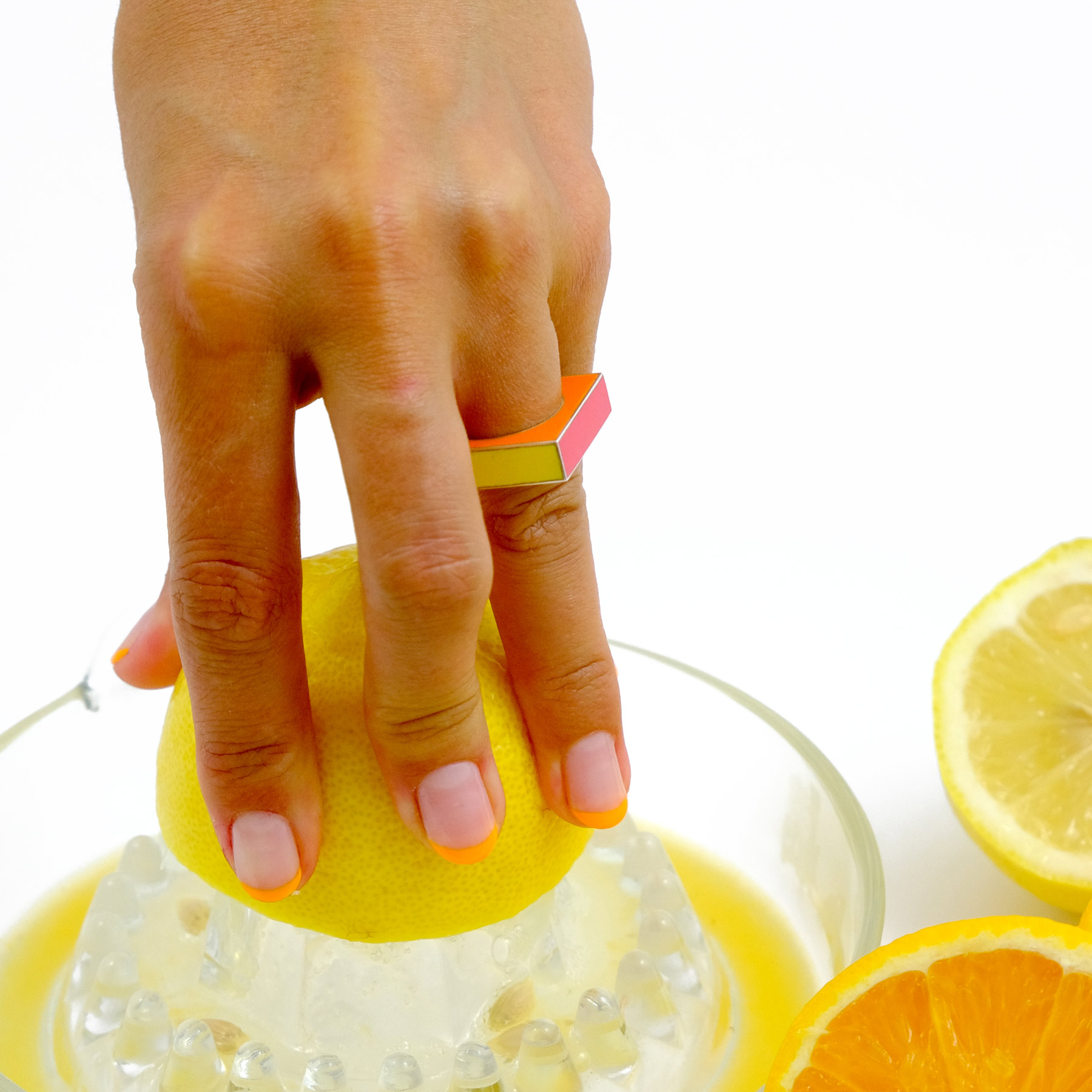 Bague Collection Couleur Laques Carre Fontes Virgile Bruniau Bague Collection Couleur Laques Carre Fontes Virgile Bruniau