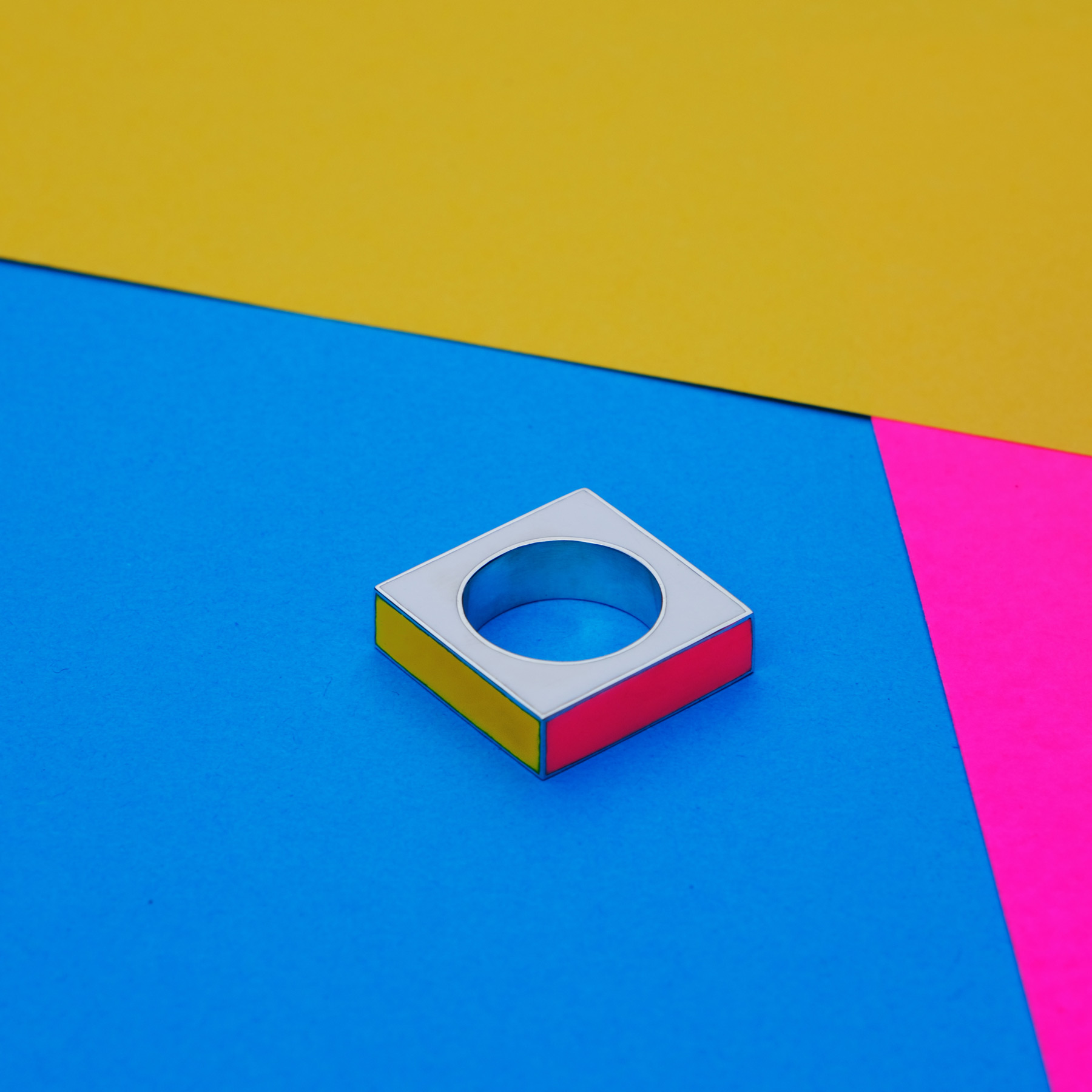 Bague Collection Couleur Laques Carre Fontes Virgile Bruniau Bague Collection Couleur Laques Carre Fontes Virgile Bruniau