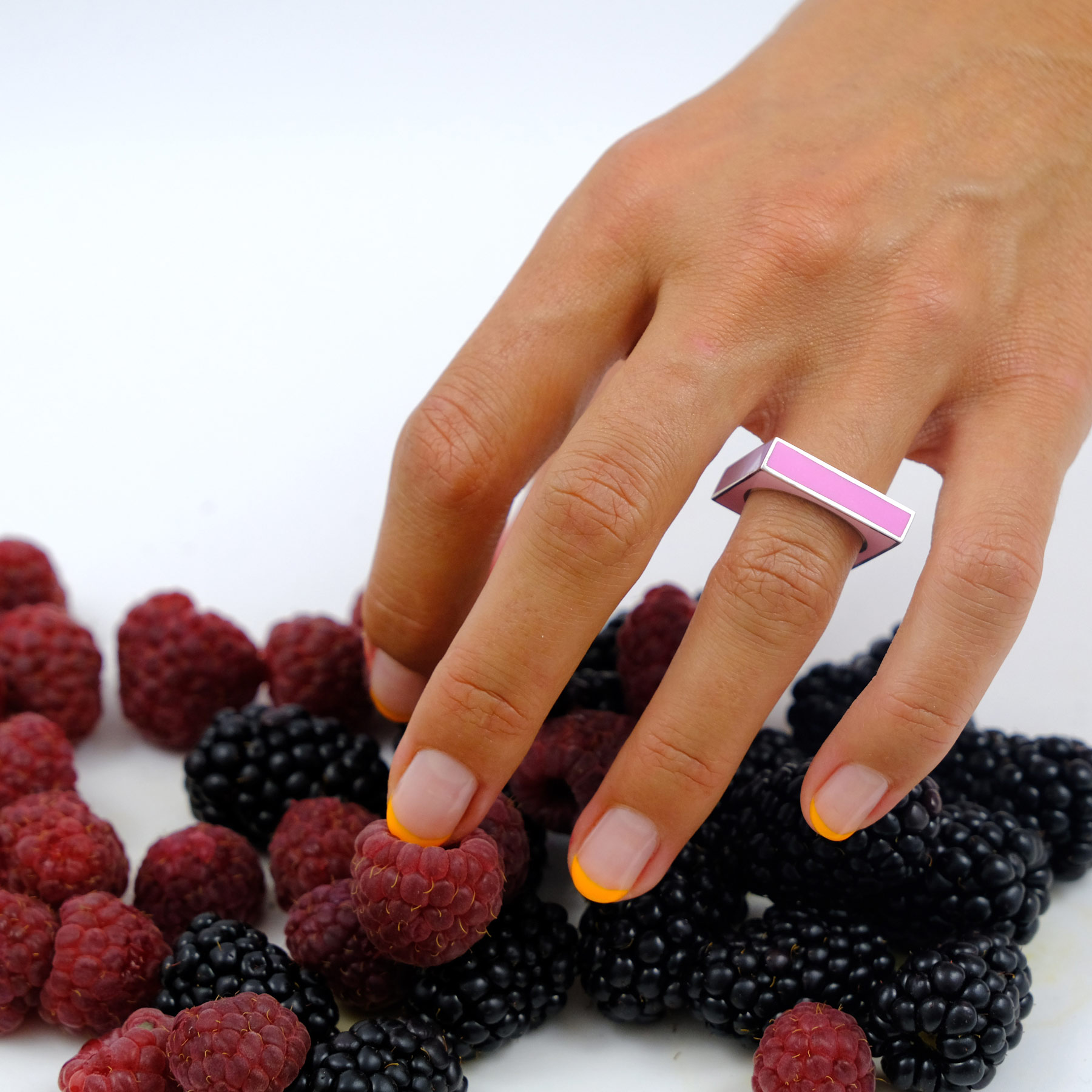 Bague Collection Couleur Laques Carre Fontes Virgile Bruniau Bague Collection Couleur Laques Carre Fontes Virgile Bruniau